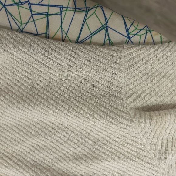 White pants - Picture 5 of 10